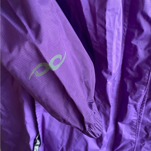 Marmot Girls Purple Lightweight Rolled Up Hooded Jacket Size XL - Picture 8 of 12